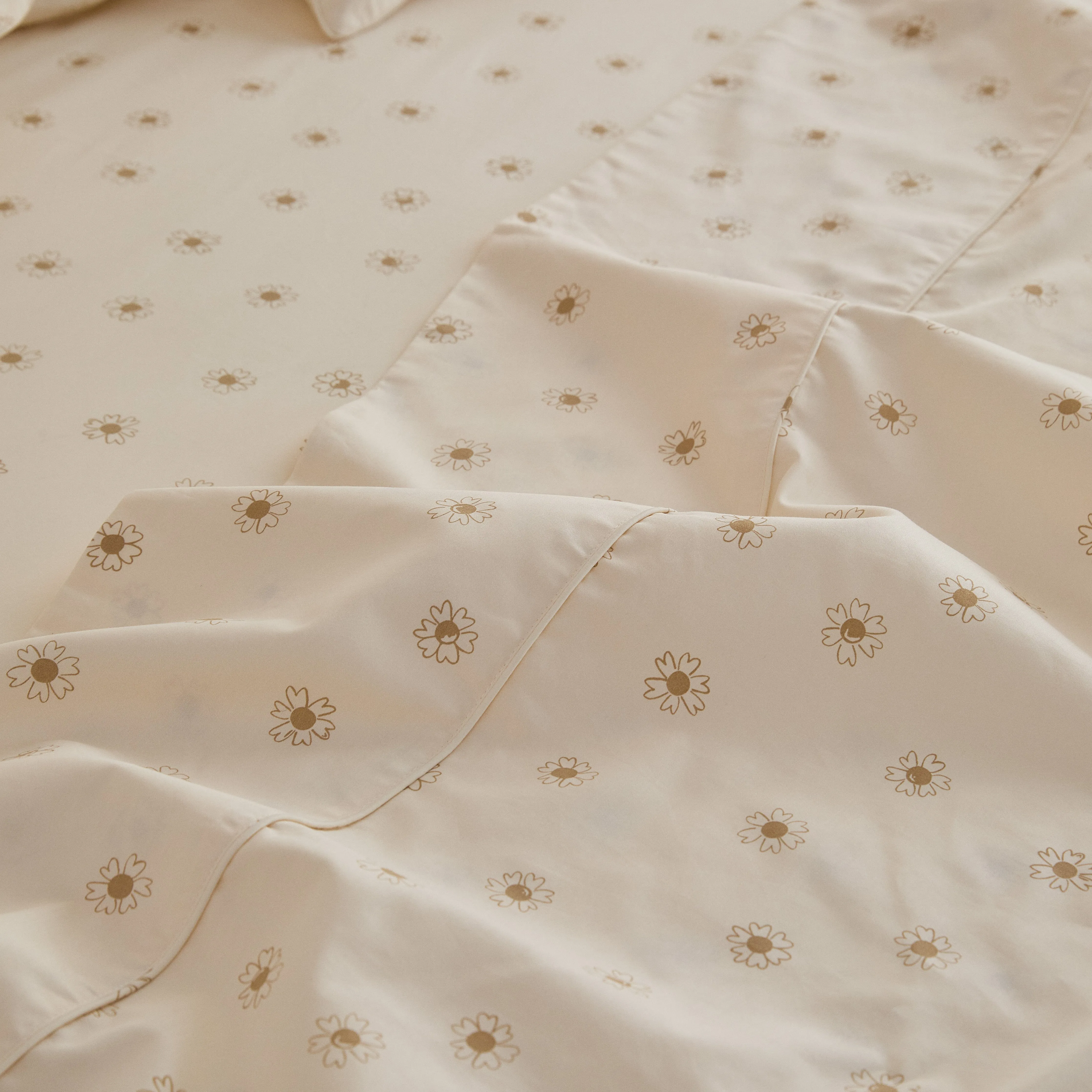 Eden Cotton - Daisy Print Bed Sheets